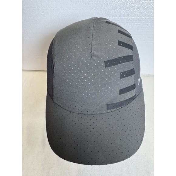 LuluLemon Black And Gray Adjustable Gym Workout  Cap Hat Baseball Golf Sports Sm - Picture 1 of 6